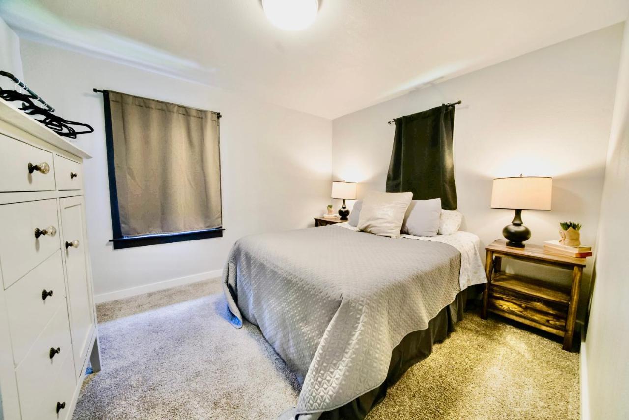 Boutique Apartment In Historic Downtown Олбани Екстериор снимка