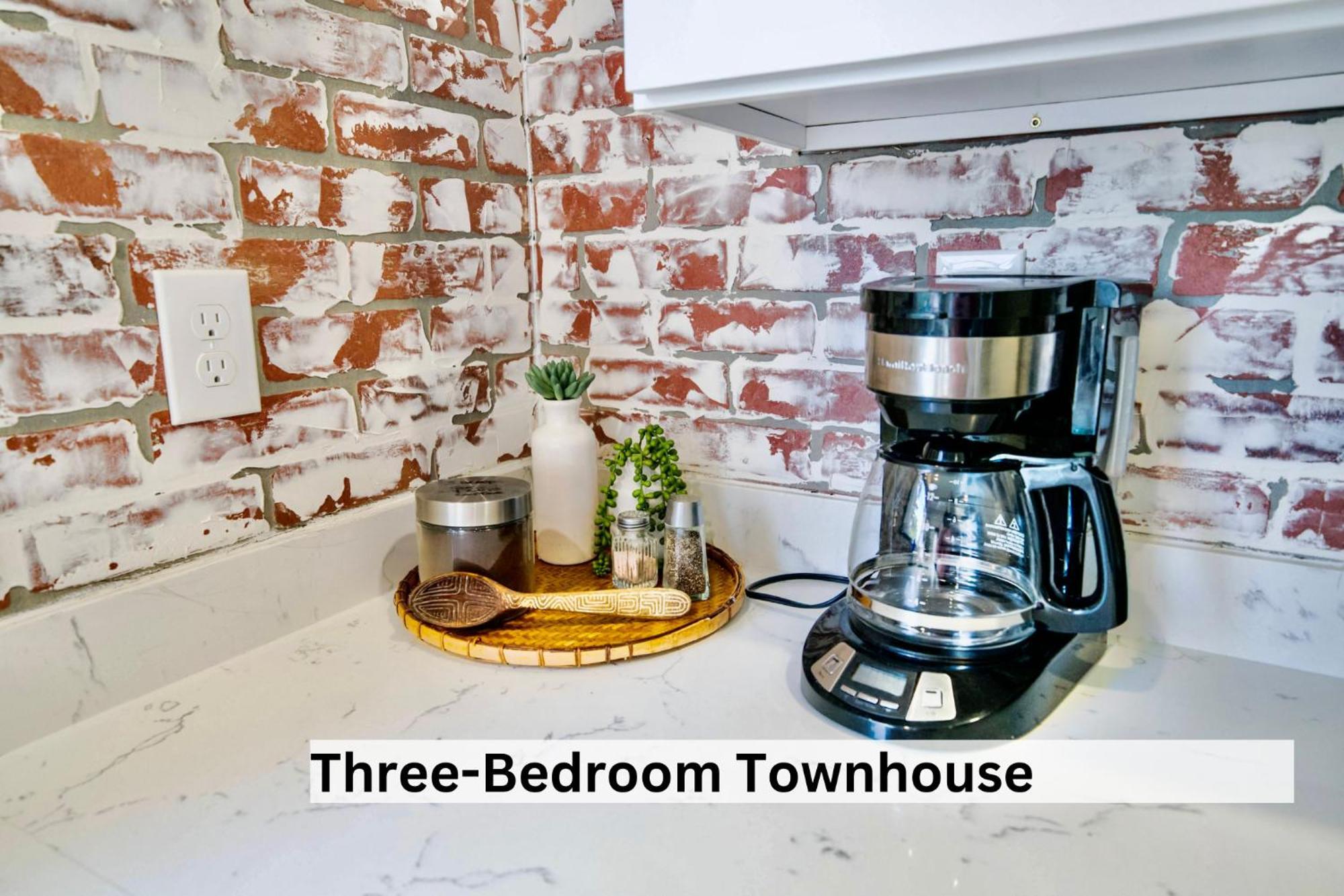Boutique Apartment In Historic Downtown Олбани Екстериор снимка